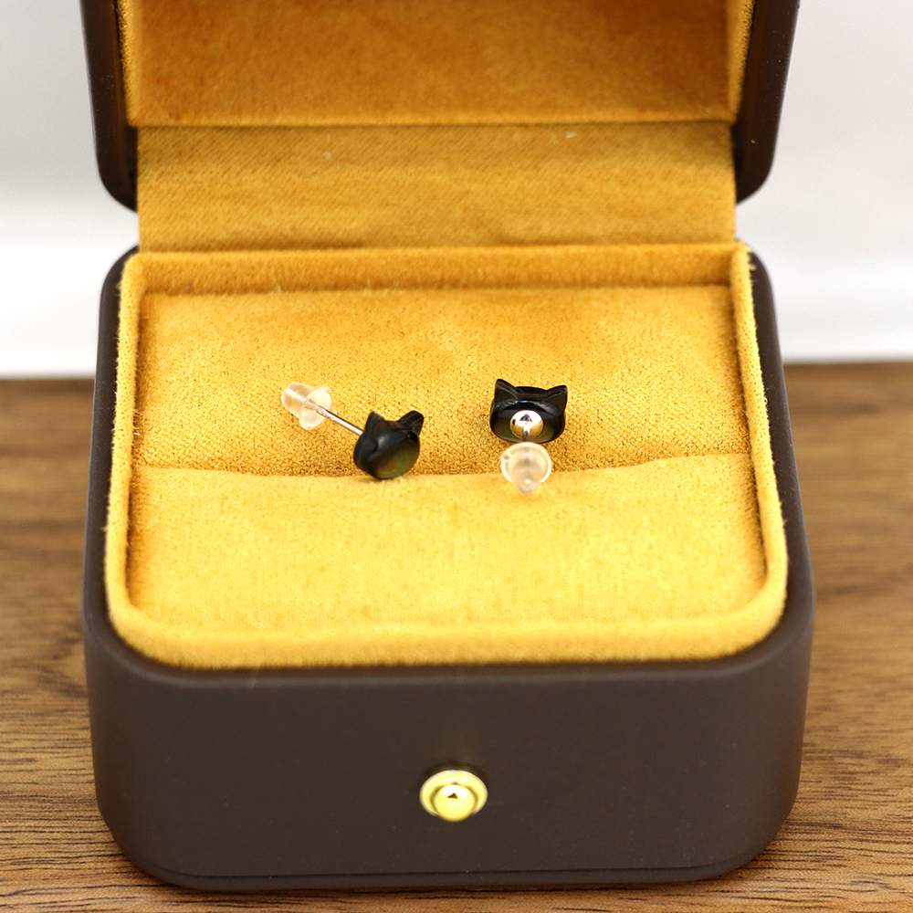 Hand-Carved White and Black Cat Stud Earrings – Natural Mother of Pearl Animal Earrings, Perfect Gift for Her or Mum