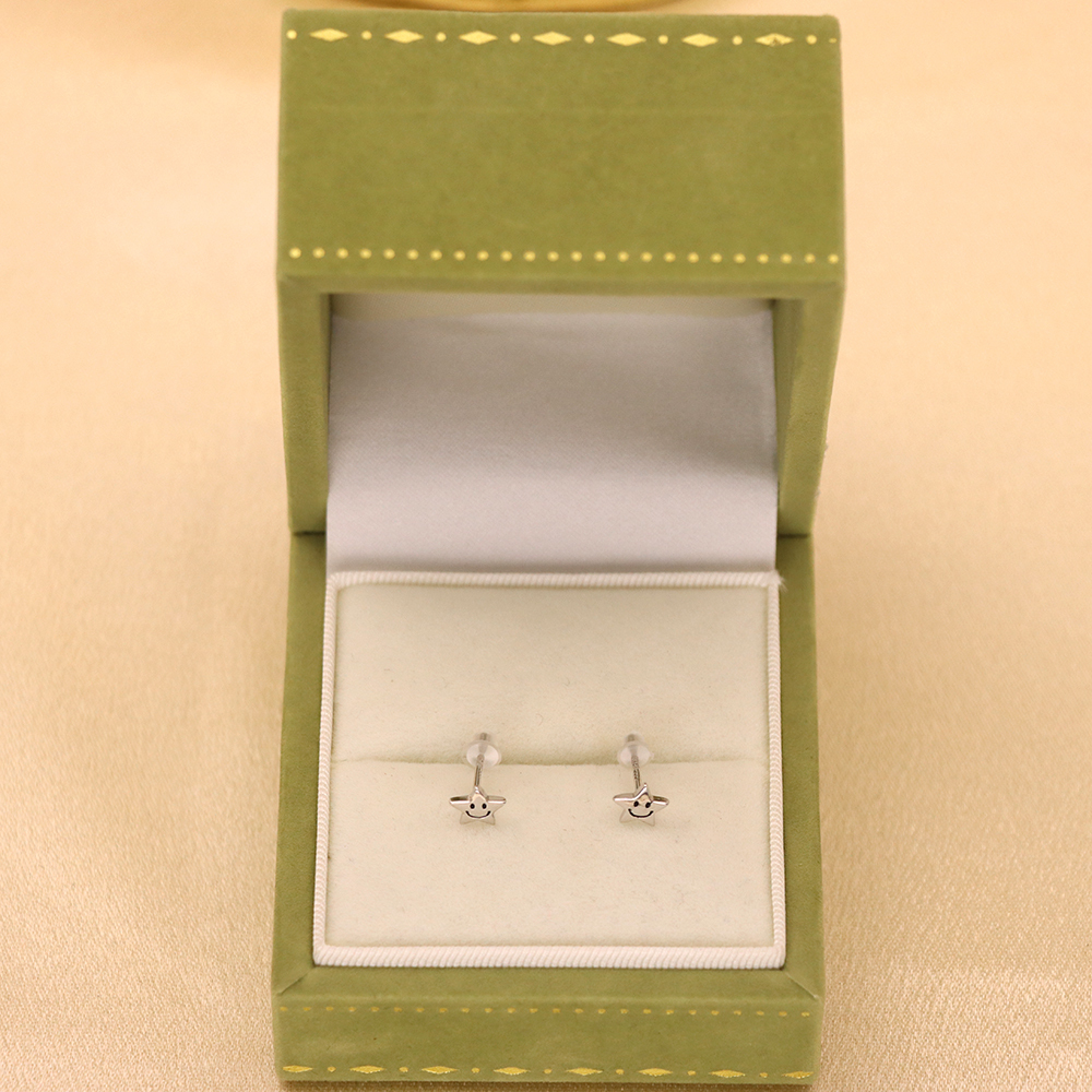 S925 Sterling silver cute smiling face five-pointed star earrings stud star earrings girl