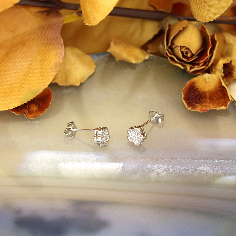 S925 Sterling Silver Small Flower Stud Earrings - Minimalist Earrings with Diamonds