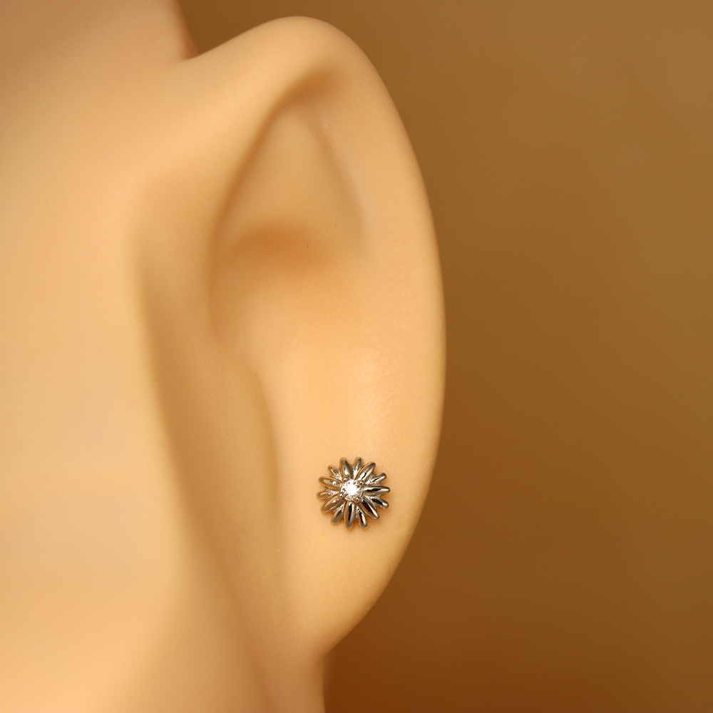S925 Sterling Silver Mini Daisy Stud Earrings