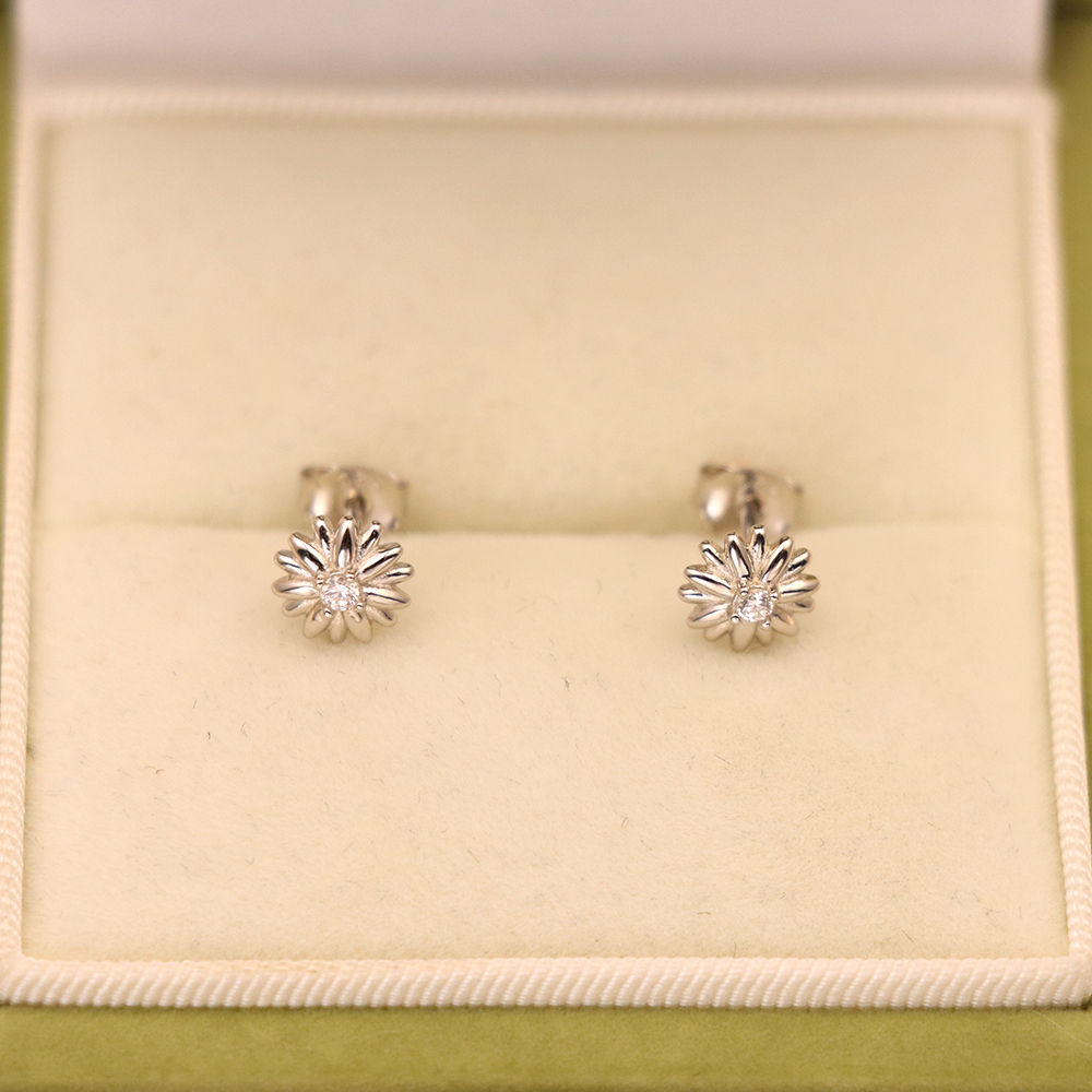 S925 Sterling Silver Mini Daisy Stud Earrings