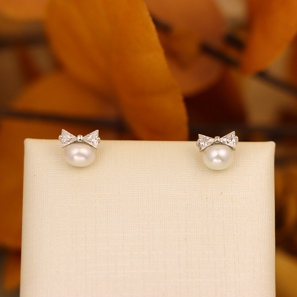 S925 Sterling Silver Diamond-Studded Bowknot Pearl Stud Earrings