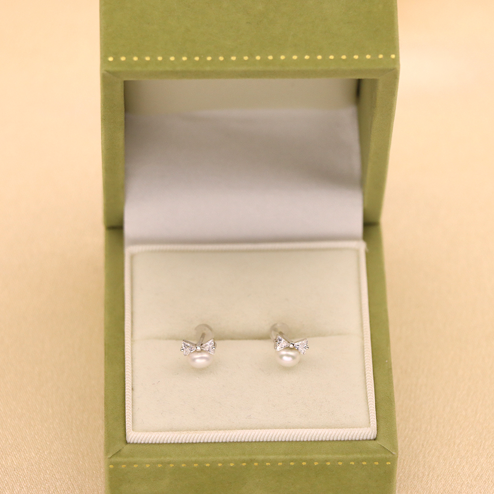 S925 Sterling Silver Diamond-Studded Bowknot Pearl Stud Earrings