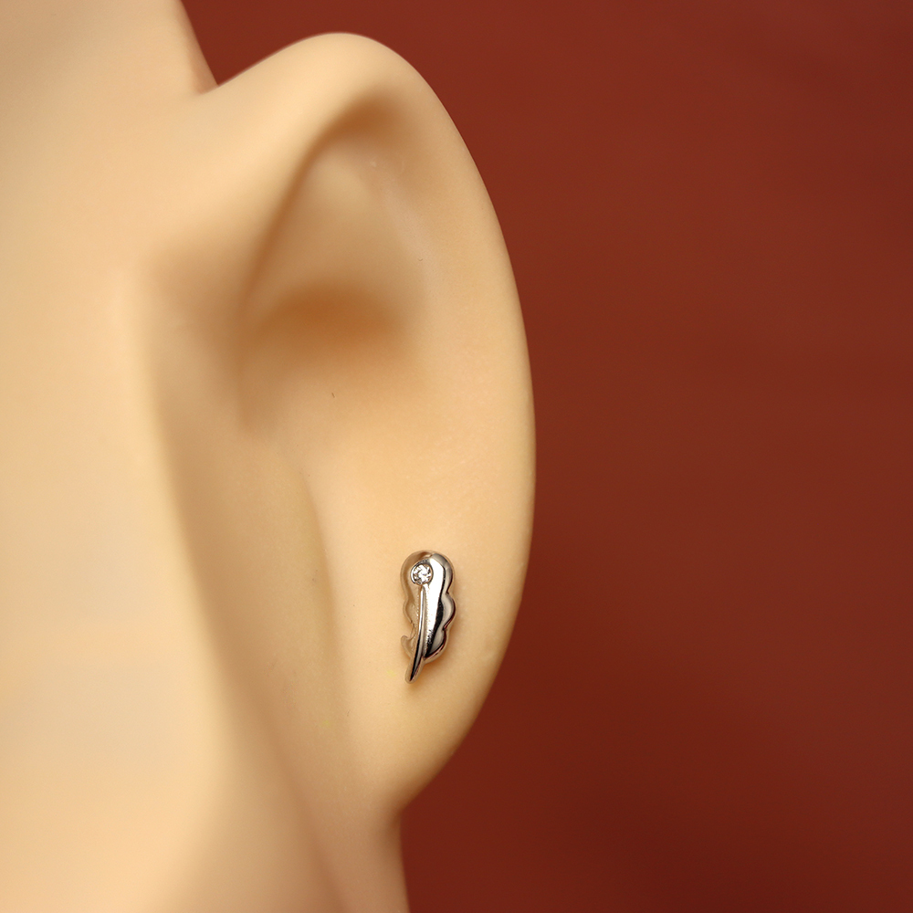 S925 Sterling Silver Leaf - shaped Micro - Inlaid Diamond Stud Earrings