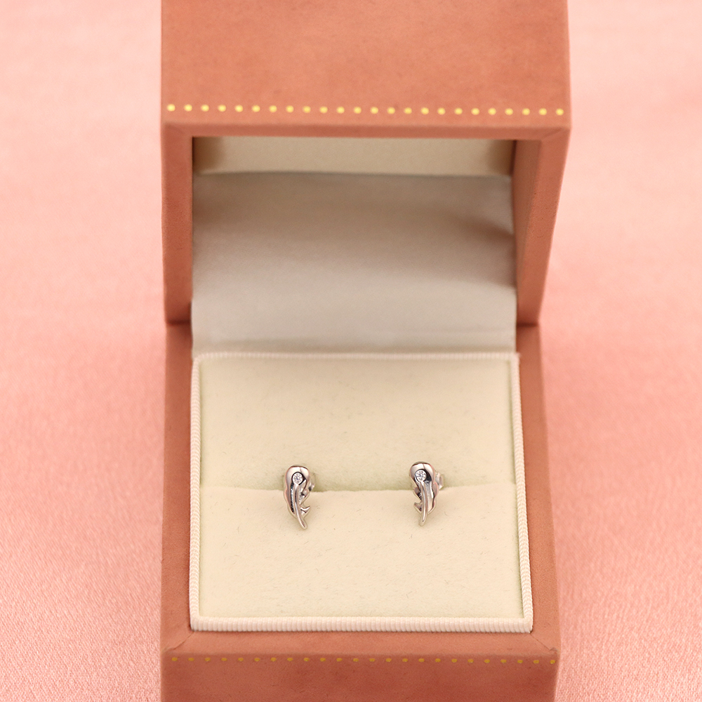 S925 Sterling Silver Leaf - shaped Micro - Inlaid Diamond Stud Earrings