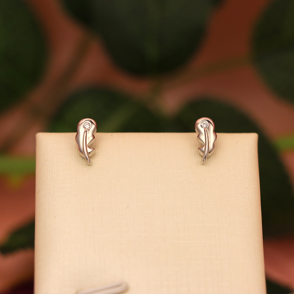 S925 Sterling Silver Leaf - shaped Micro - Inlaid Diamond Stud Earrings