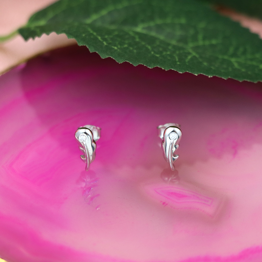 S925 Sterling Silver Leaf - shaped Micro - Inlaid Diamond Stud Earrings