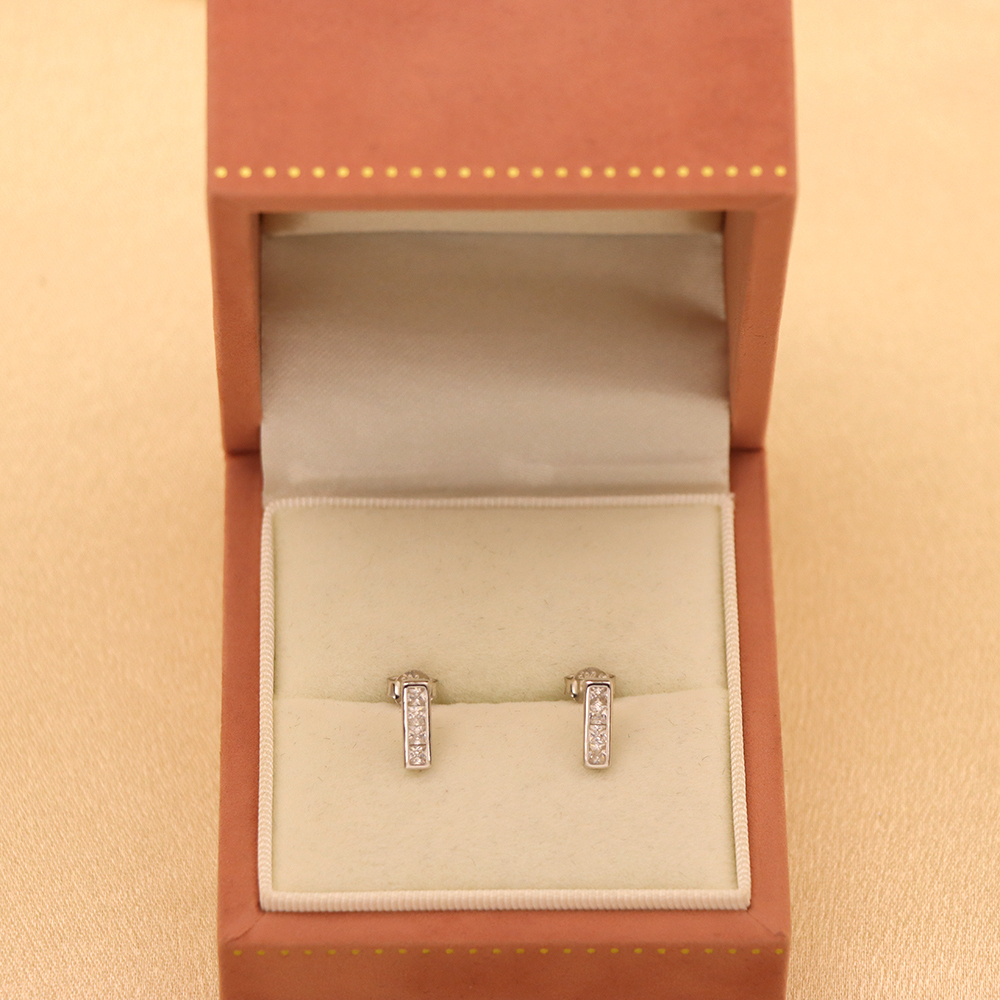 S925 Sterling Silver Geometric Earrings Inlaid with Diamonds