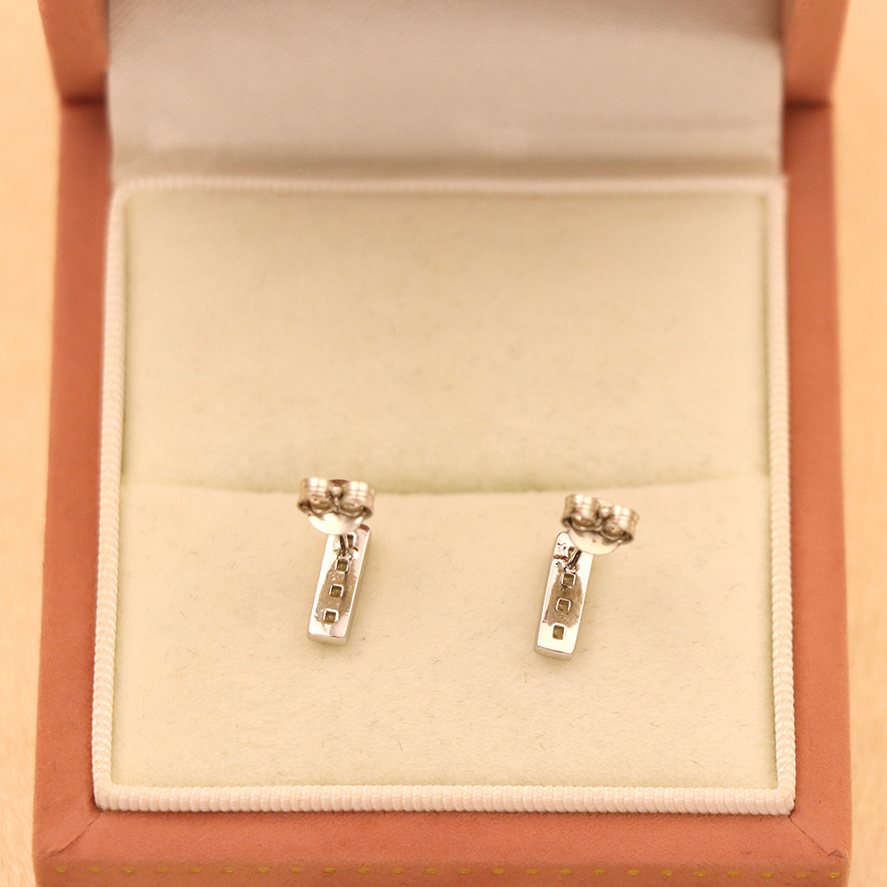 S925 Sterling Silver Geometric Earrings Inlaid with Diamonds