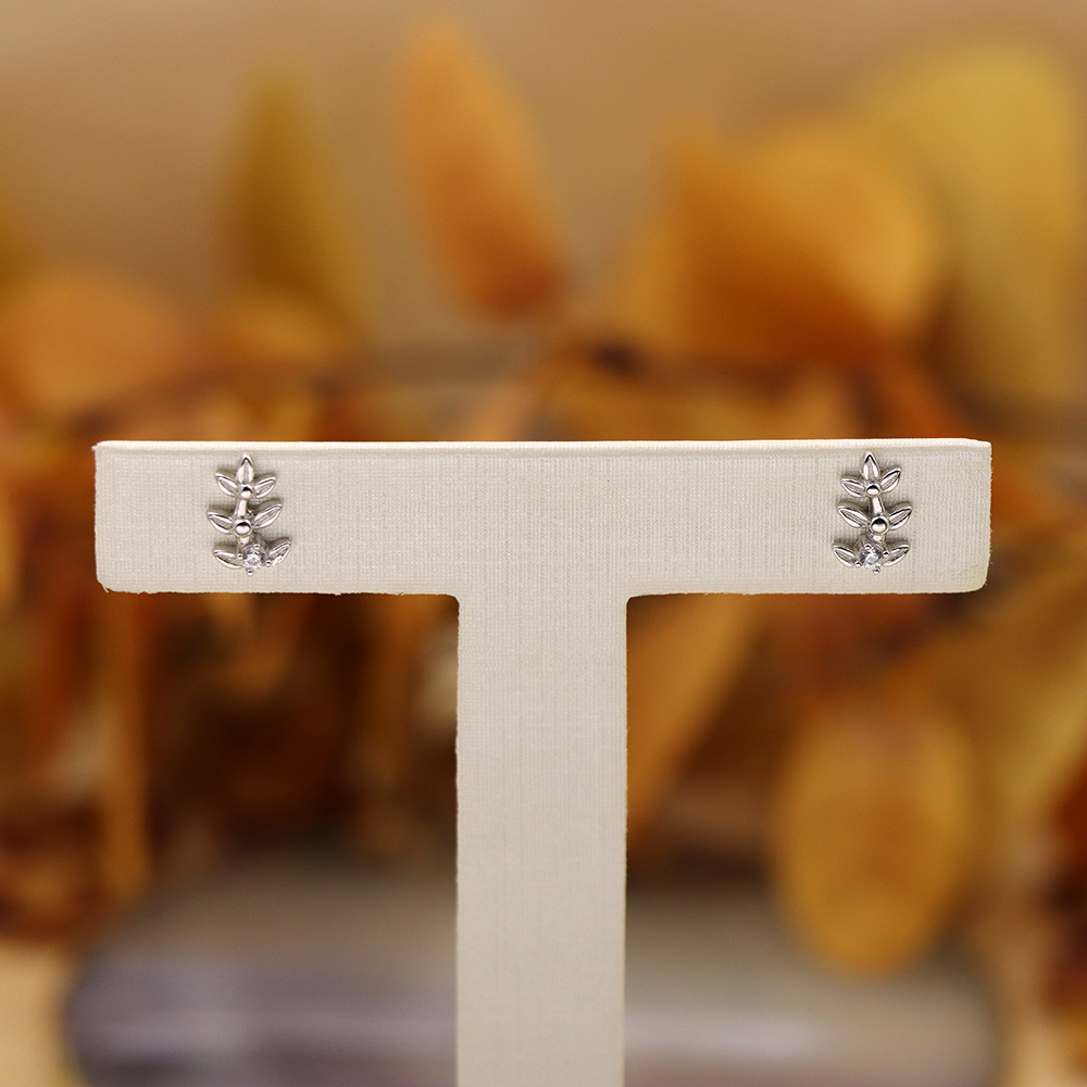 S925 Sterling Silver Earrings with Inlaid Diamonds in the Shape of Leaves