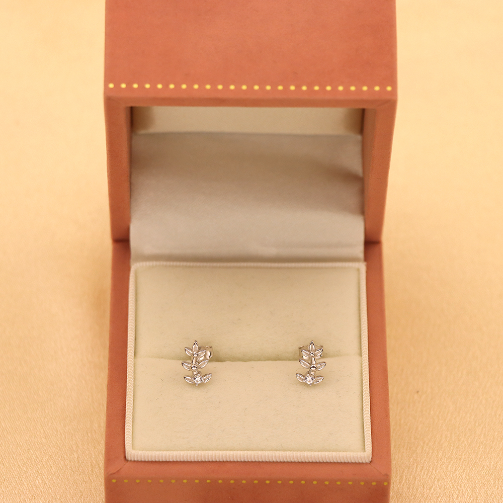 S925 Sterling Silver Earrings with Inlaid Diamonds in the Shape of Leaves