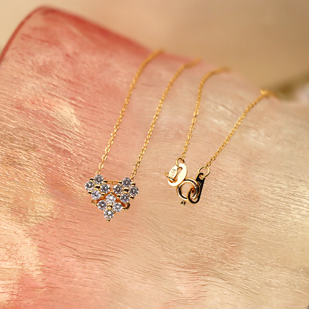 S925 Sterling Silver Heart - shaped Collarbone Necklace for Women