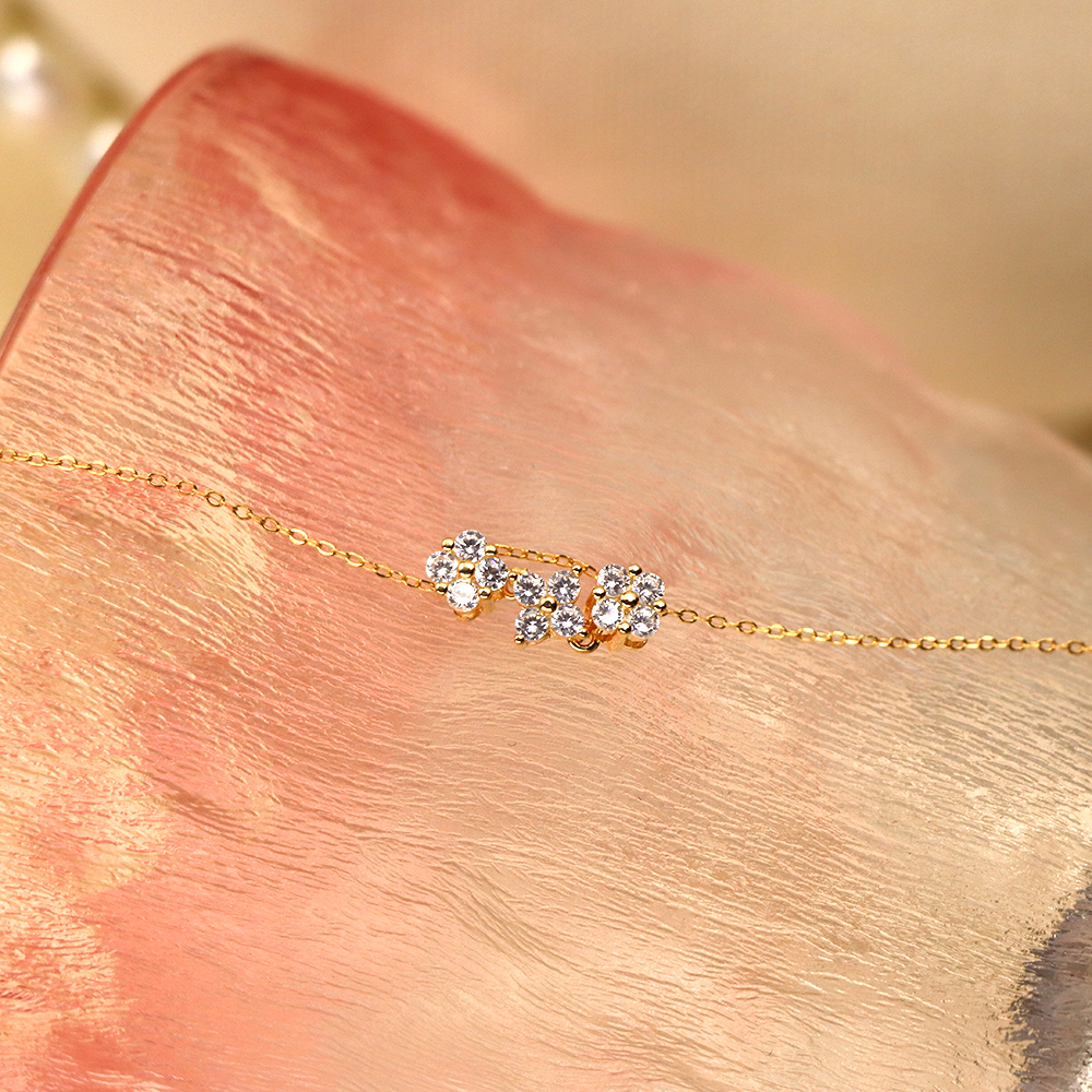 S925 Sterling Silver Heart - shaped Collarbone Necklace for Women