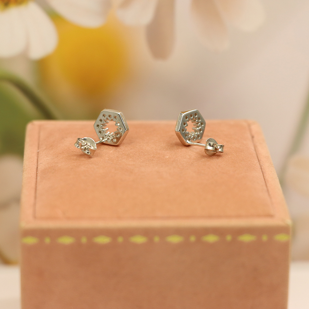 S925 Sterling Silver Rhombus Stud Earrings for Women - Hollow & Exquisite Design, High - End Daily Jewelry