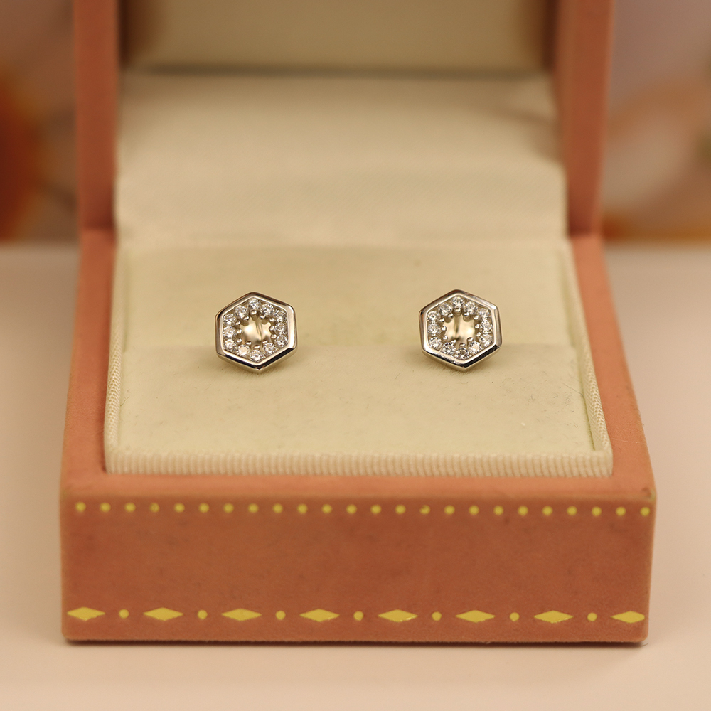 S925 Sterling Silver Rhombus Stud Earrings for Women - Hollow & Exquisite Design, High - End Daily Jewelry