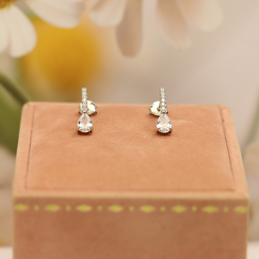 S925 Sterling Silver Earrings with Full - Cut Diamond Inlays - Sparkling and Elegant Daily Jewelry for Women