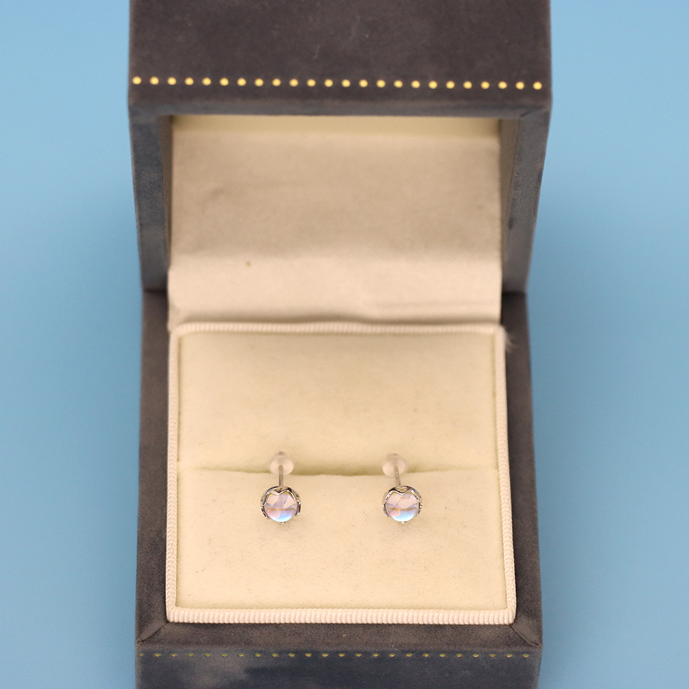 S925 Sterling Silver Moonstone-inlaid Stud Earrings for Women