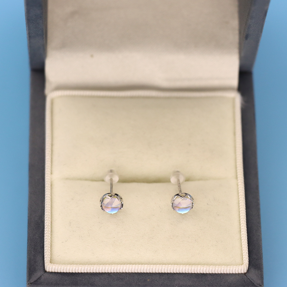 S925 Sterling Silver Moonstone-inlaid Stud Earrings for Women