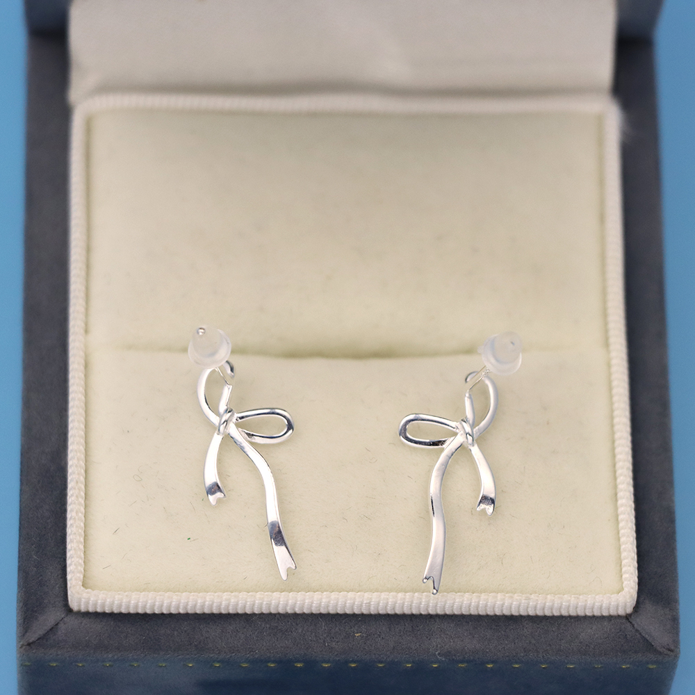 S925 Sterling Silver Bow-shaped Stud Earrings for Women