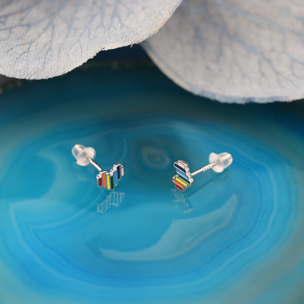 S925 Sterling Silver Exquisite Strip-shaped Rainbow Heart-shaped Stud Earrings