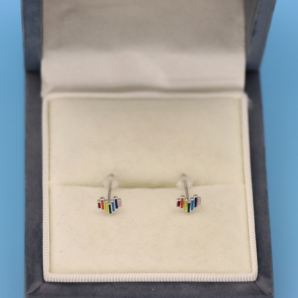 S925 Sterling Silver Exquisite Strip-shaped Rainbow Heart-shaped Stud Earrings