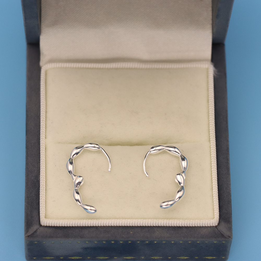 S925 Sterling Silver Simple Hoop Earrings with Rice-shaped and Olive-shaped Bead