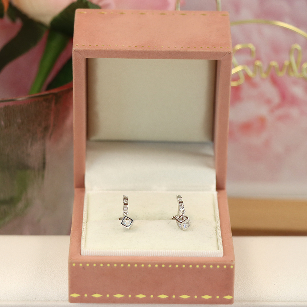 S925 Sterling Silver Stud Earrings with Diamond Inlays for Women - Elegant and Sparkling Dangle Earrings