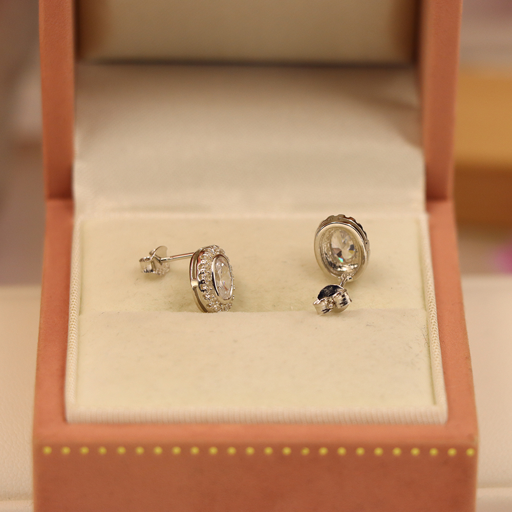 Dainty Oval Ear Studs, S925 Sterling Silver, Minimalist Elegance, Lightweight Luxury, Gift for Her