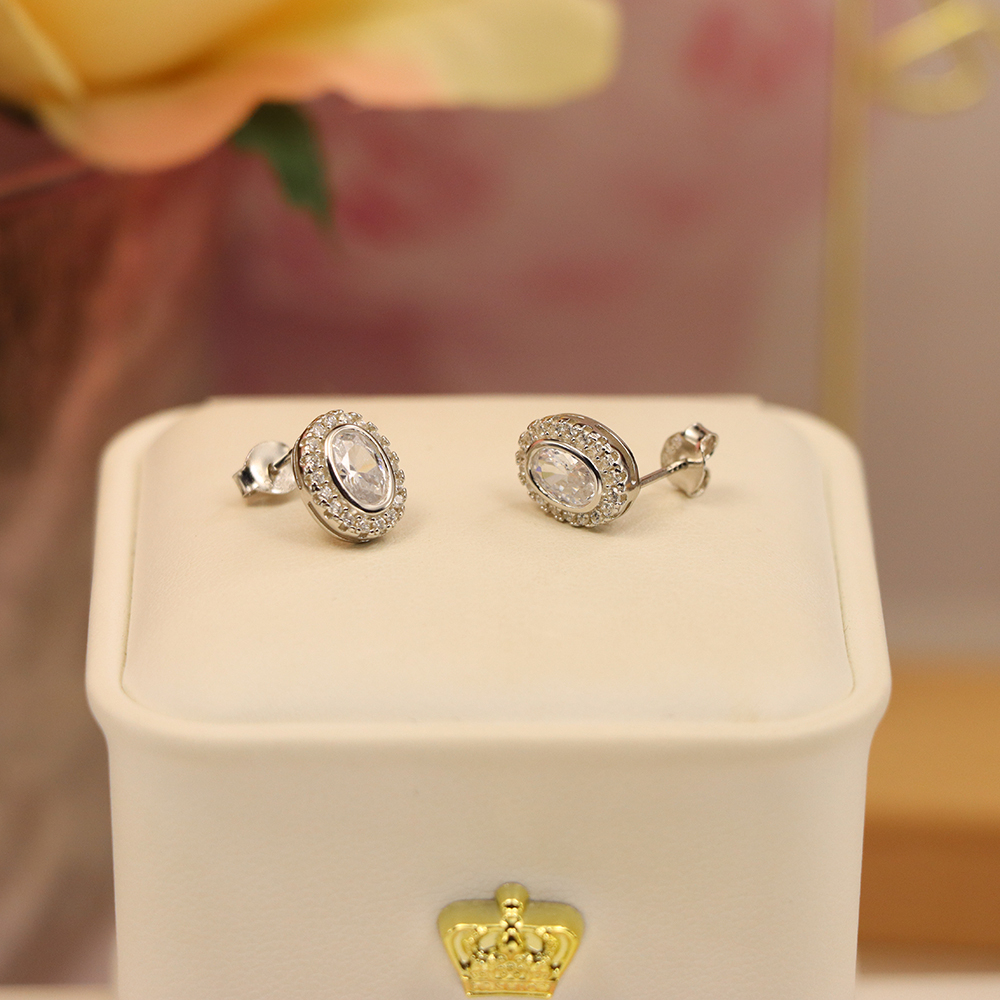 Dainty Oval Ear Studs, S925 Sterling Silver, Minimalist Elegance, Lightweight Luxury, Gift for Her