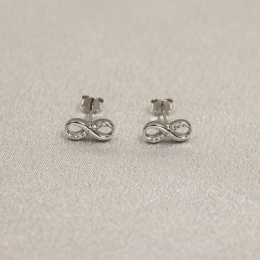 S925 Sterling Silver Figure-8-shaped Diamond-inlaid Stud Earrings for Women