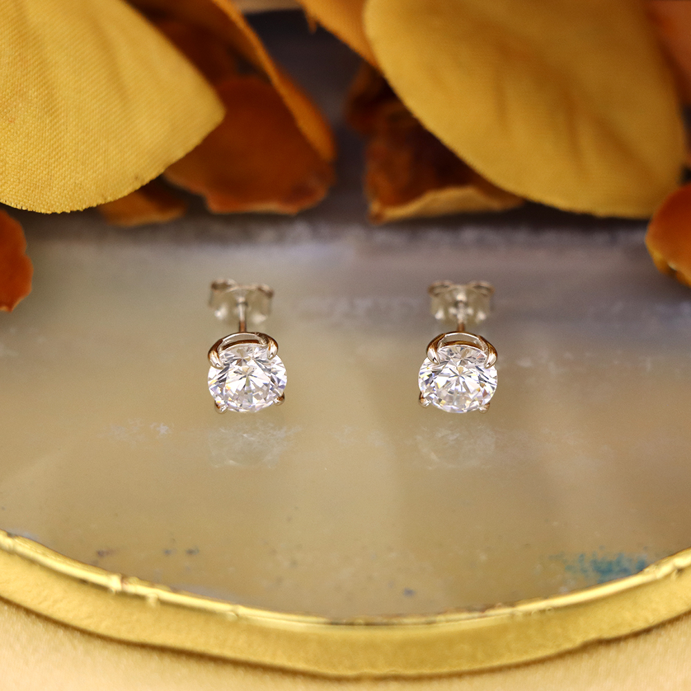 S925 Sterling Silver Simple Single Diamond Earring