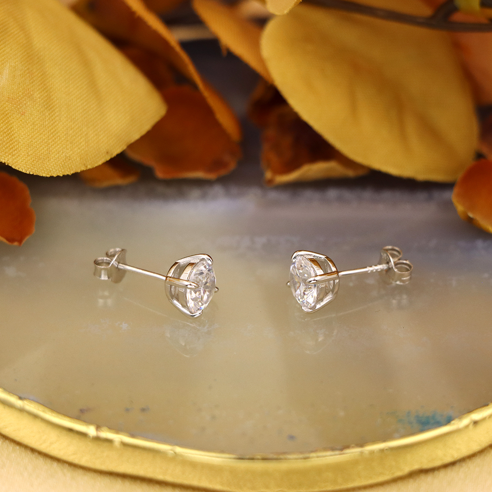 S925 Sterling Silver Simple Single Diamond Earring