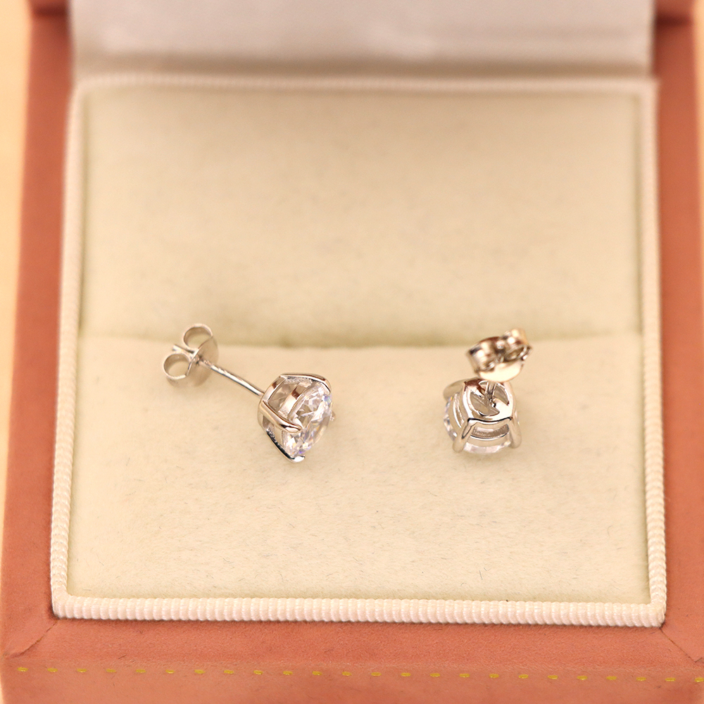 S925 Sterling Silver Simple Single Diamond Earring