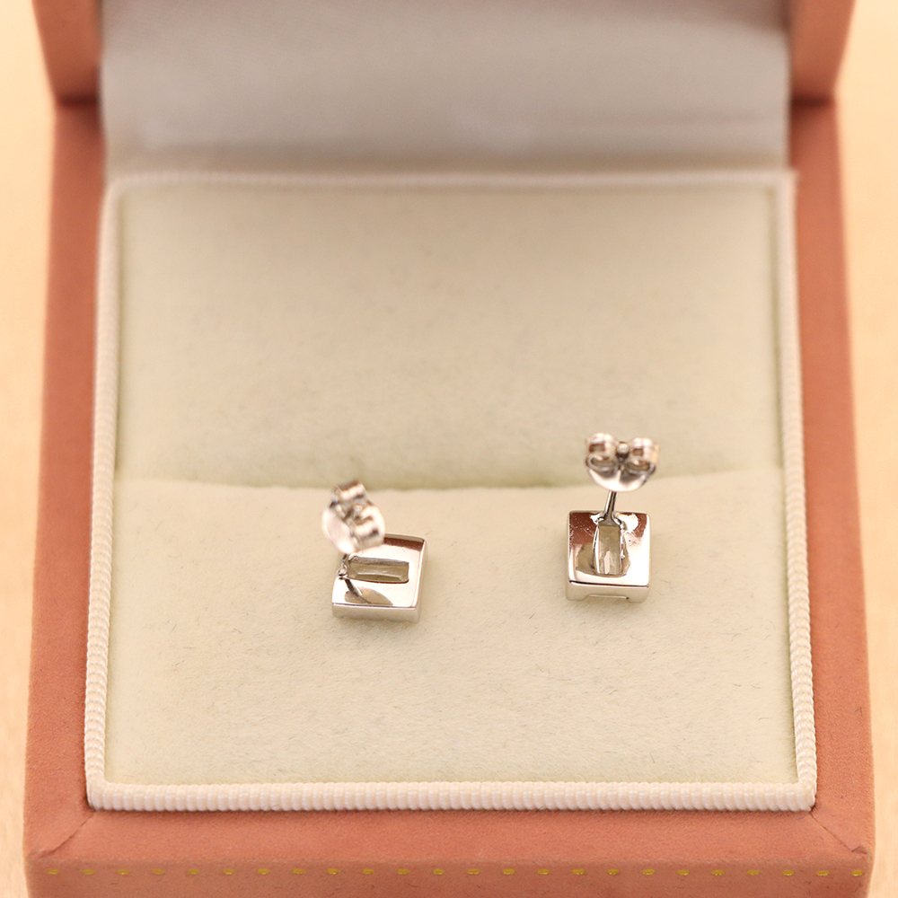 S925 Silver Square-shaped Micro-inlaid with Diamonds Stud Earrings for Women