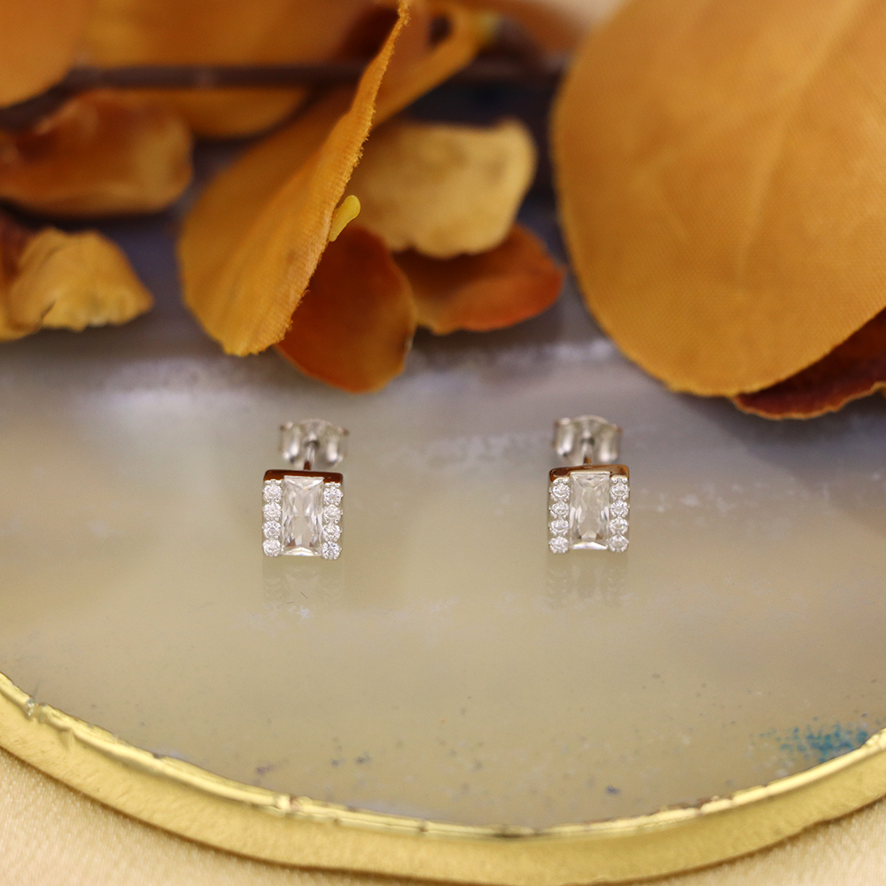 S925 Silver Square-shaped Micro-inlaid with Diamonds Stud Earrings for Women