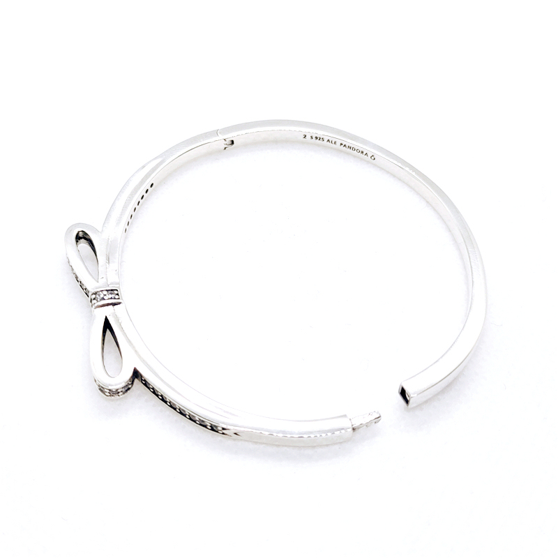 Pandora SIZE 2 SPARKLING BOW BANGLE
