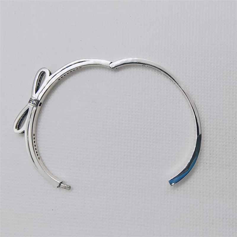Pandora SIZE 2 SPARKLING BOW BANGLE