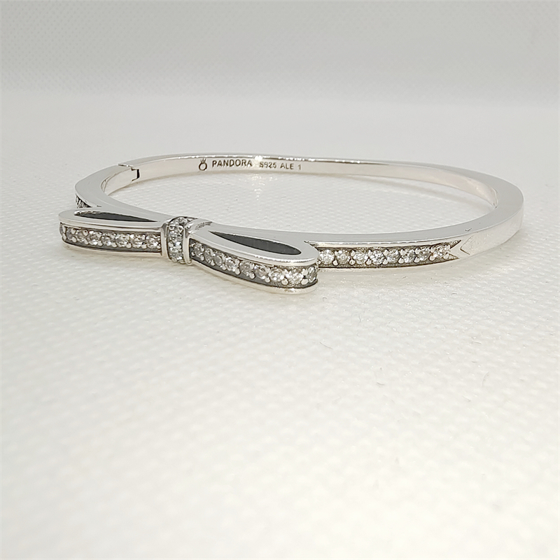 Pandora SIZE 2 SPARKLING BOW BANGLE