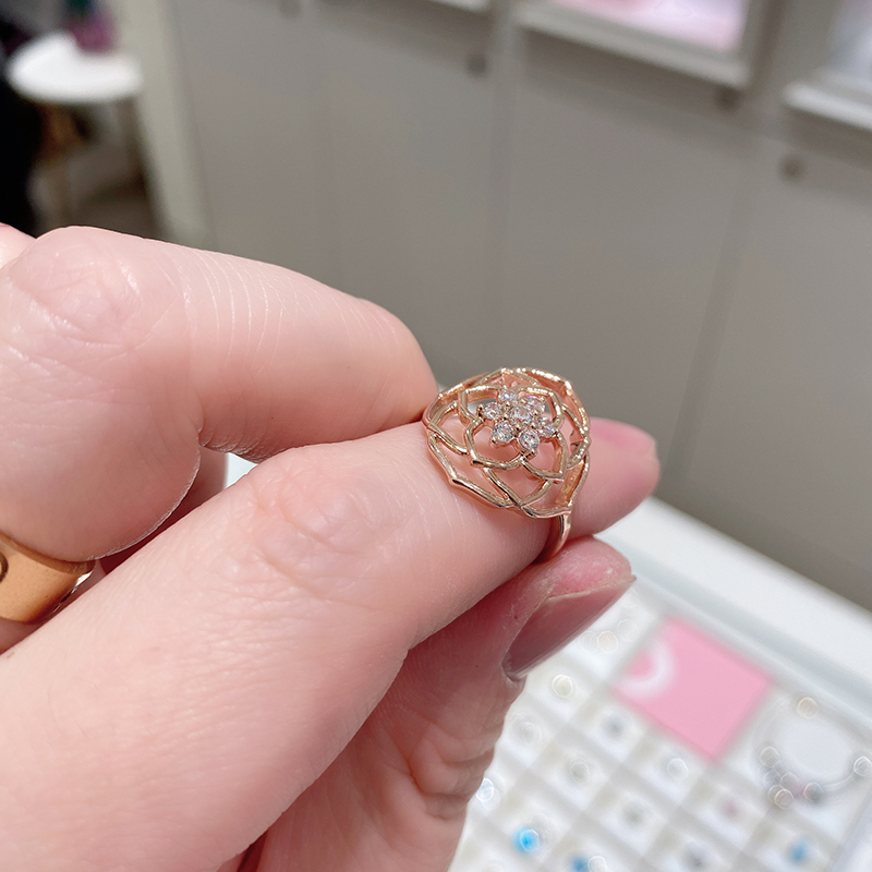 Pandora Rose Petals Statement Ring Size