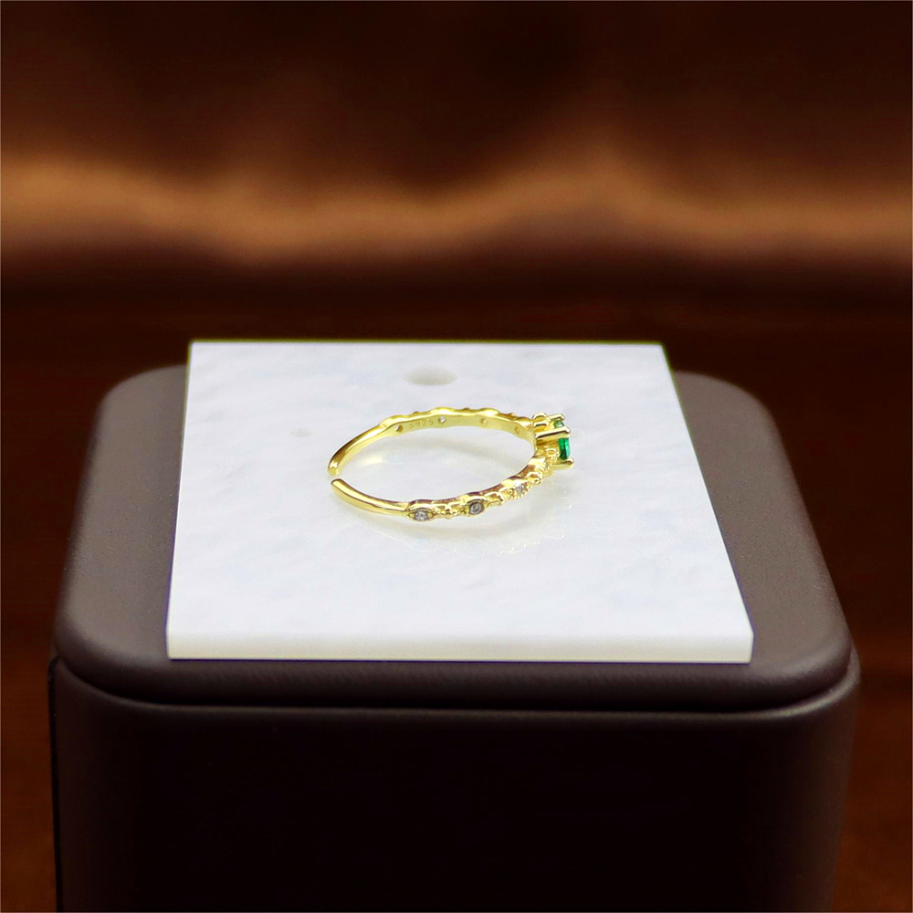 Vintage Inspired Emerald Green CZ Ring in Sterling Silver   Marquise Ring Delicate Emerald Ring