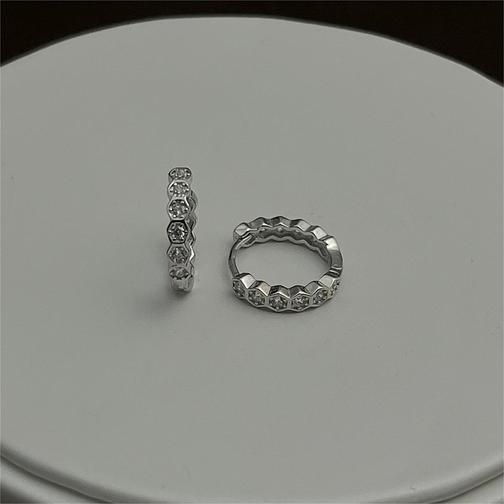 S925 Sterling Silver Honeycomb Stud Earrings with Micro-Paved Sparkling Diamonds - Minimalist Design