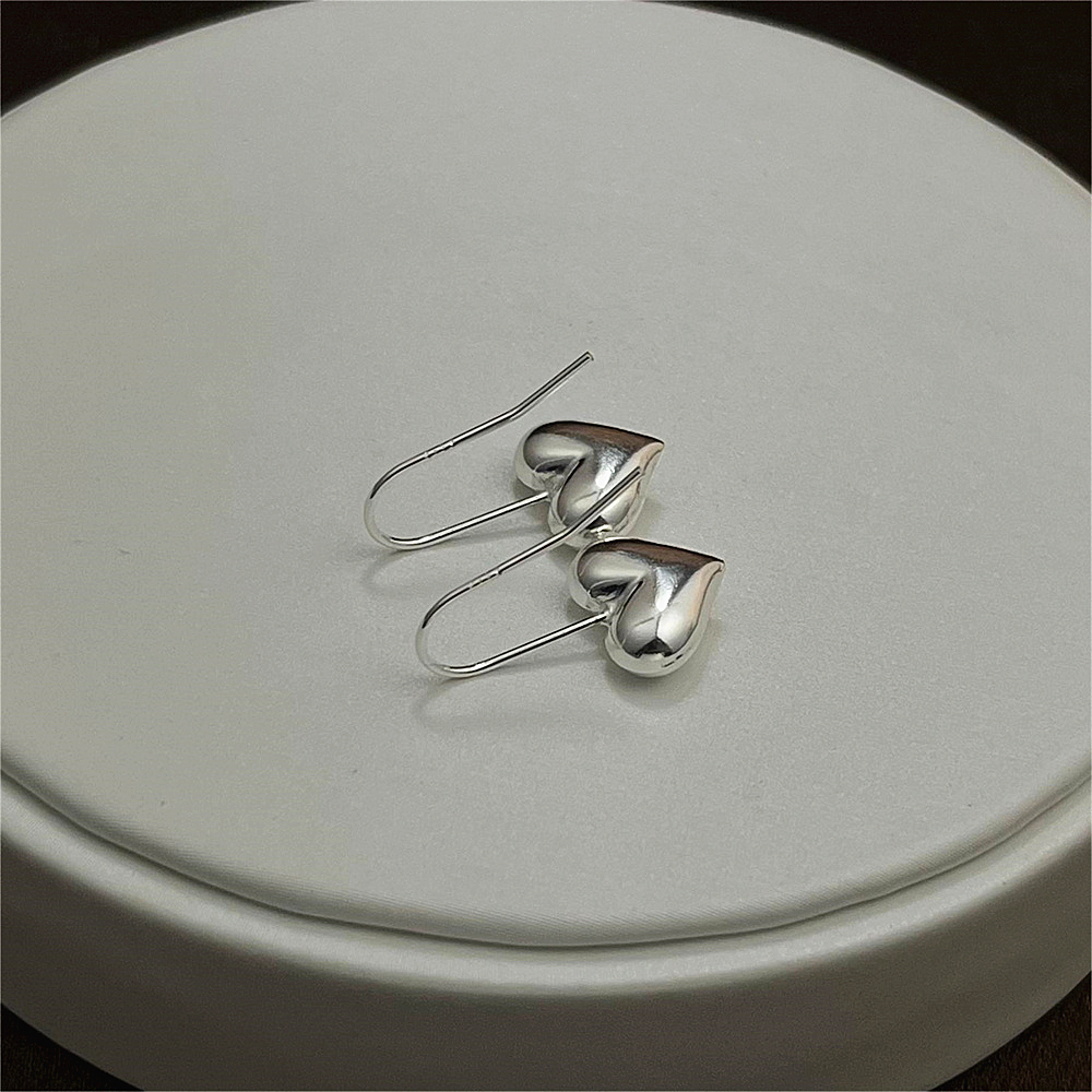 S925 Sterling Silver Unique Design Delicate Heart Earrings Stud Earrings