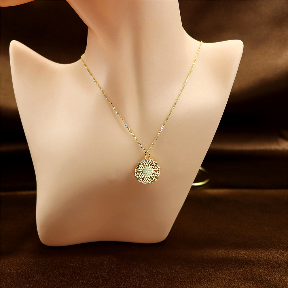 Opal Copper Gold-Plated Morning Glory Pendant Necklace with Collarbone Chain – Unique and Stylish