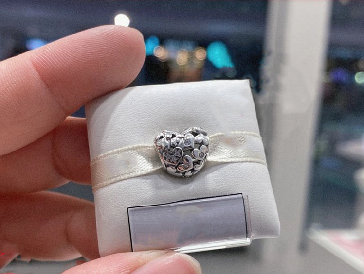 Pandora Sparkling Openwork Heart Charm ALE S925  Gift Bag