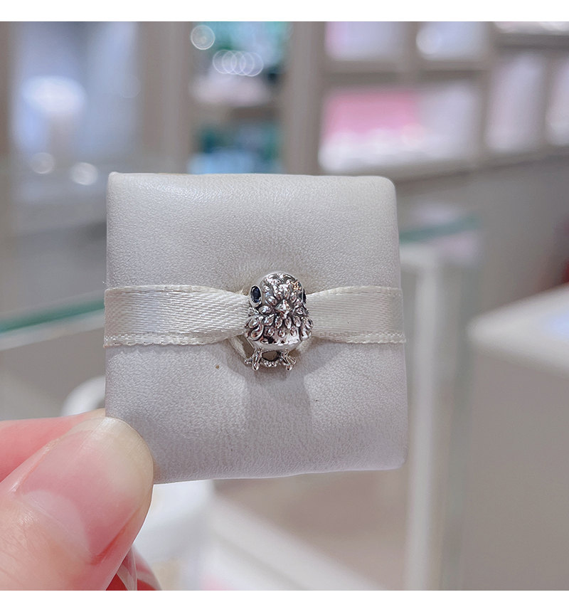 PANDORA 925 Ale Silver Sparkling Cute Chick Charm