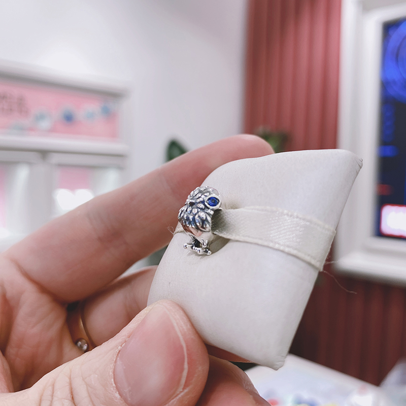 PANDORA 925 Ale Silver Sparkling Cute Chick Charm