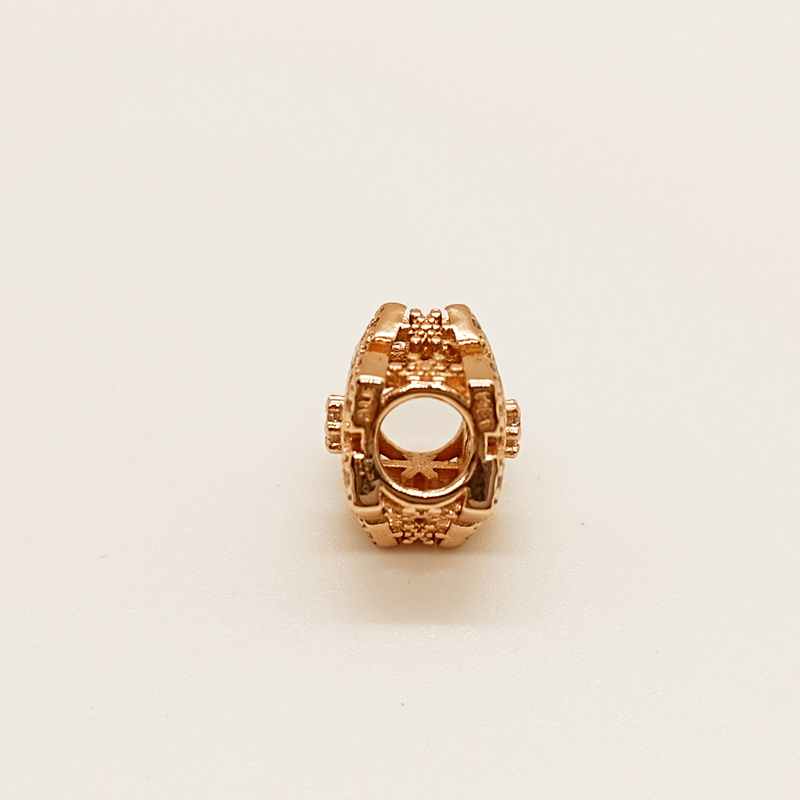 Pandora  Festive Snowflake Charm