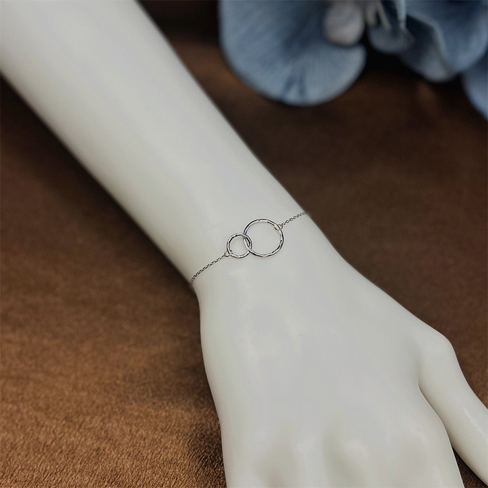 Sterling Silver Double Circle Bracelet – Interlinking Open Circle Bracelet, Perfect for Sisters