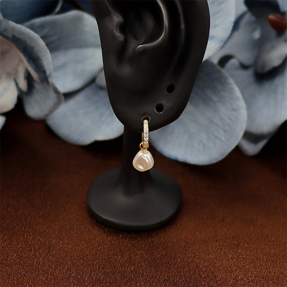 925 Sterling Silver Vintage Baroque Pearl Earrings with Zirconia Studs