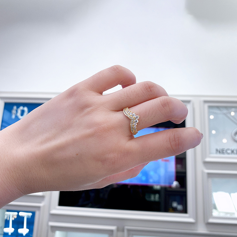 PANDORA Timeless Wish Tiara Gold  Ring